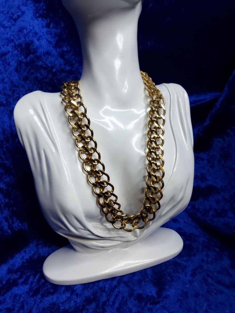 Vintage Napier Unisex Heavy Goldtone Double Chainlink Necklace, 18" long x .75" - Picture 3 of 16